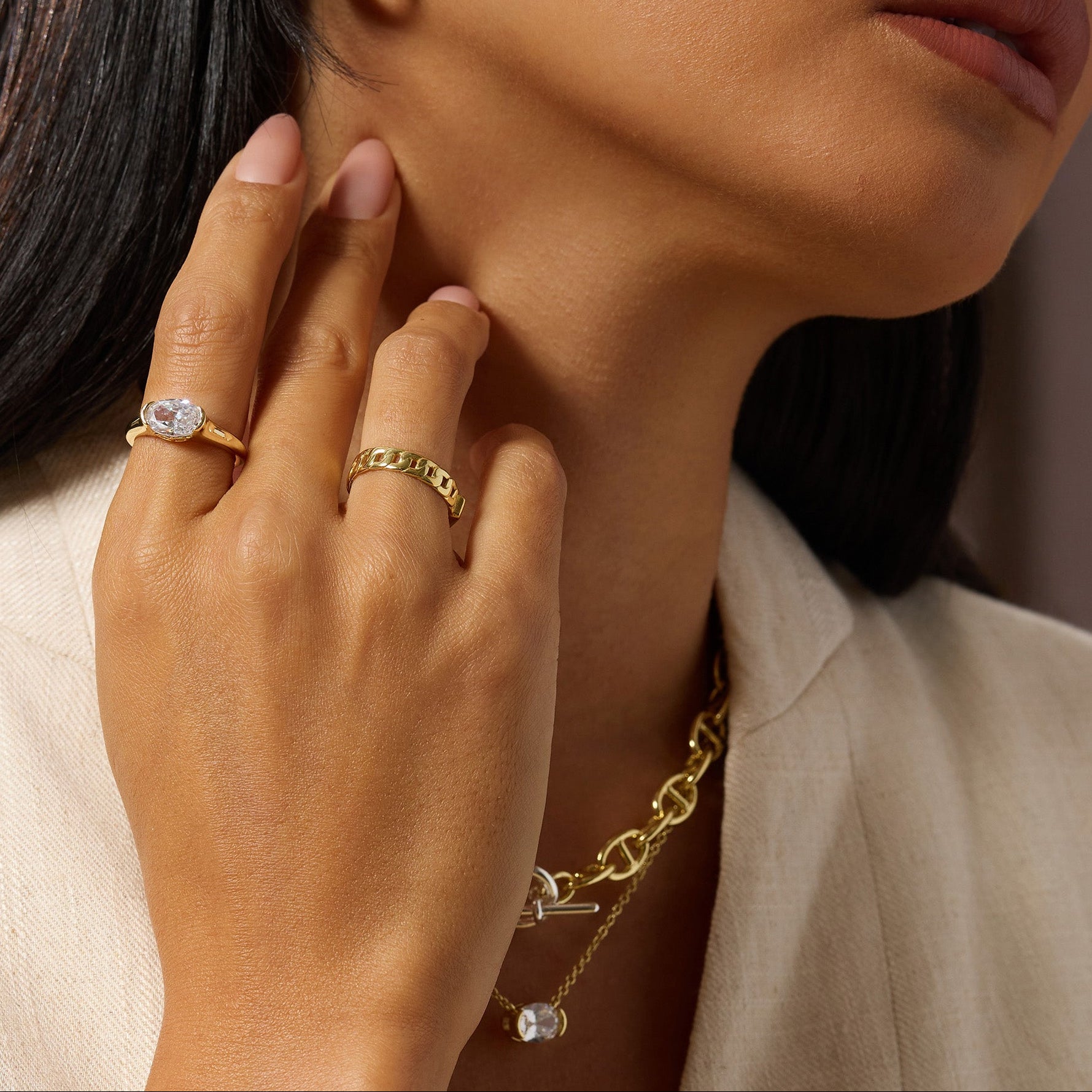 Elara Oval Ring