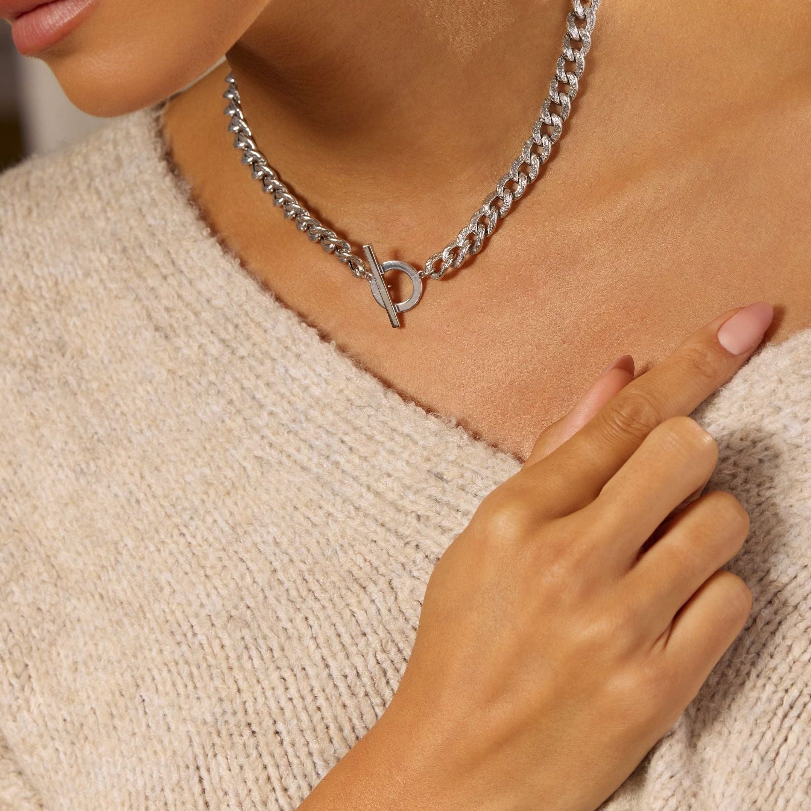 Textured Link Chain Necklace