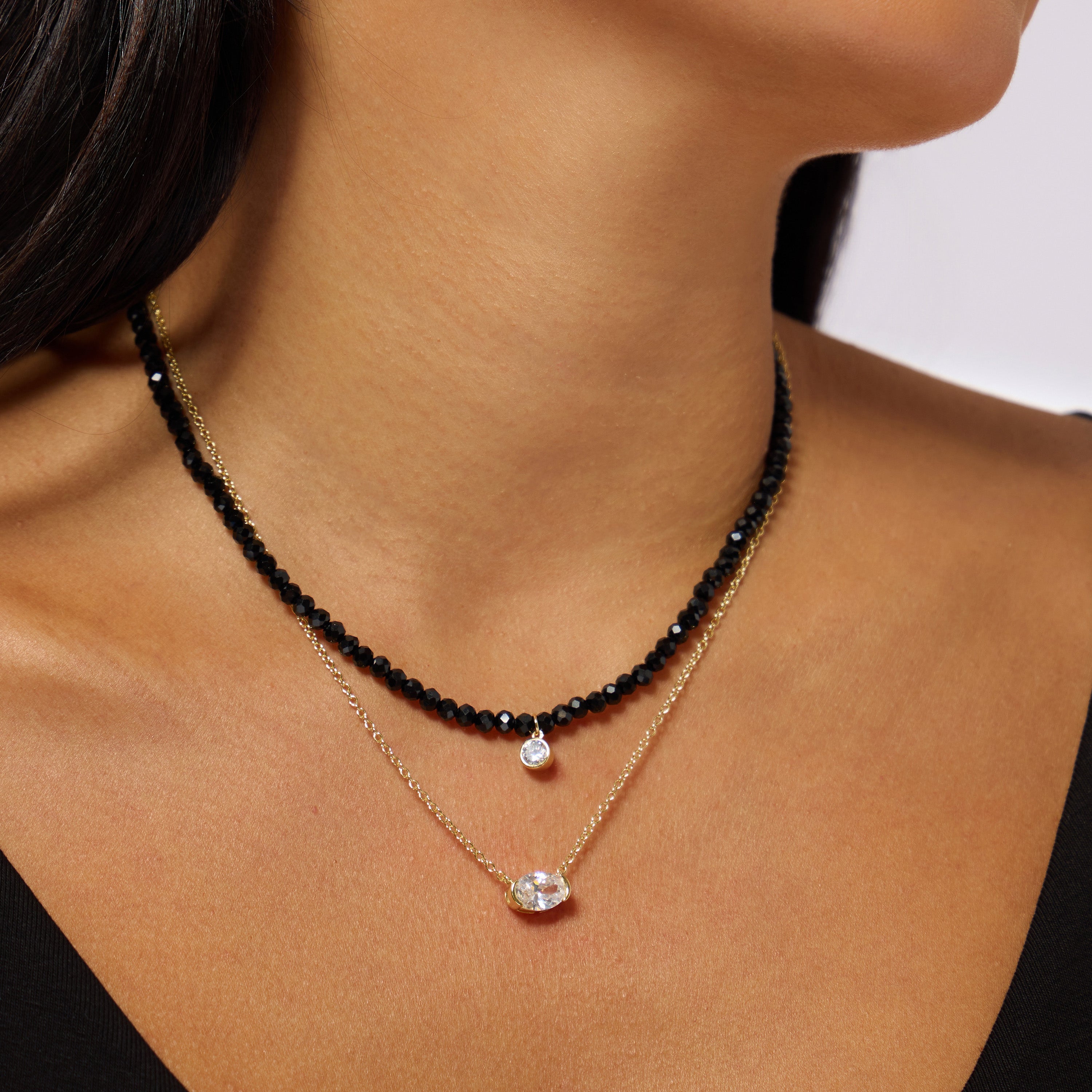 Elara Oval Pendant Necklace