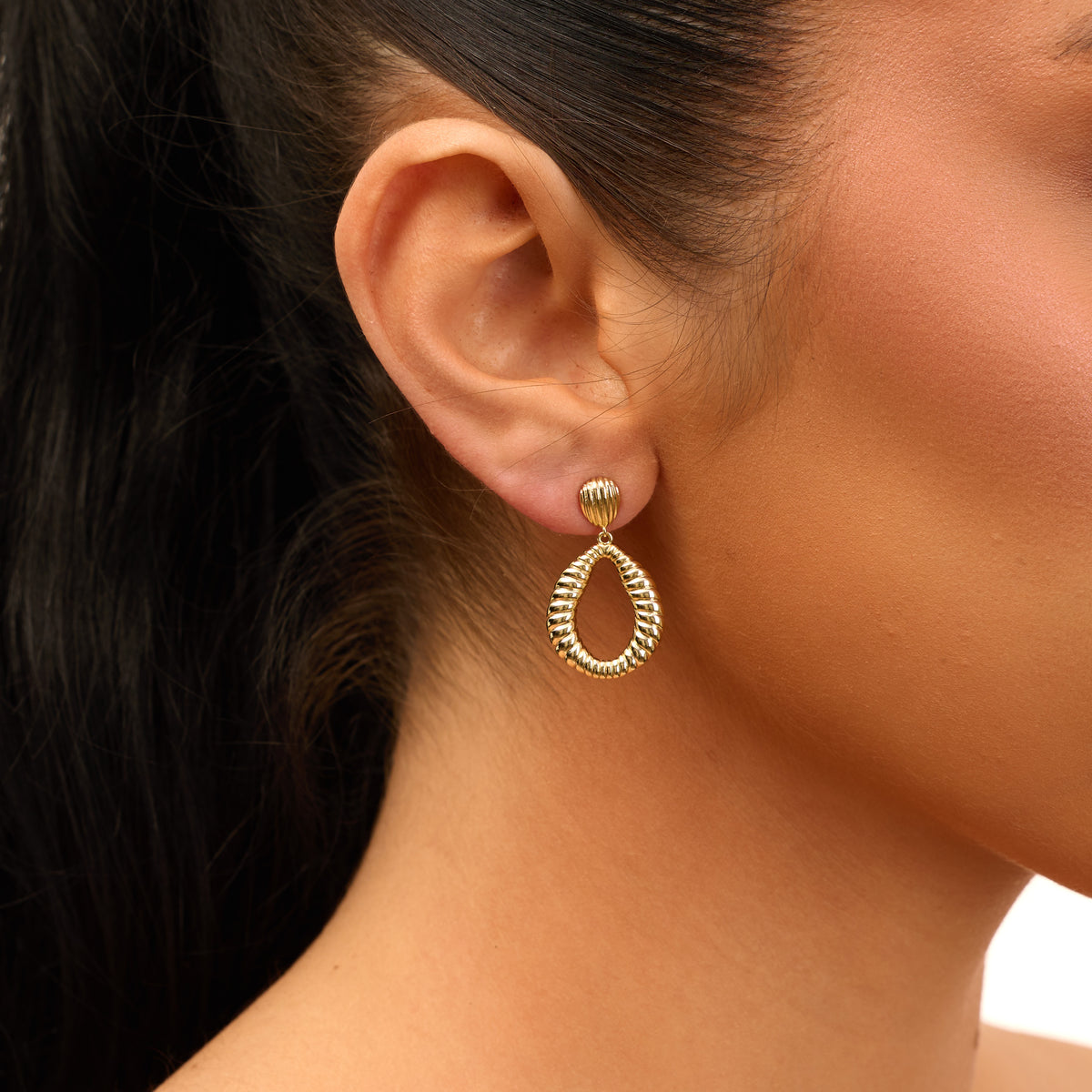 Rivelle Ribbed Teardrop Earrings